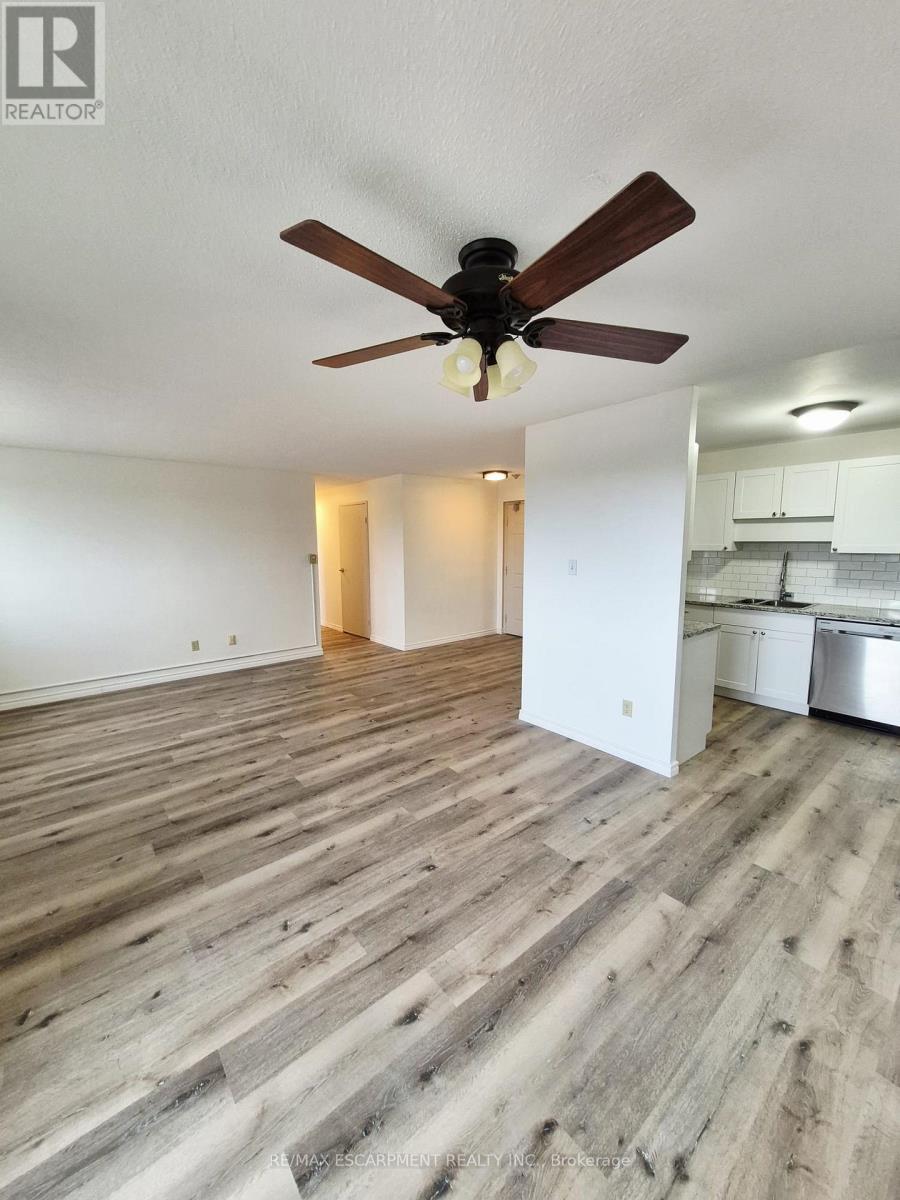 421 Fairview Drive — photo 7