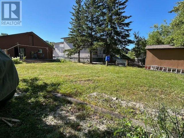 257 LESLIE STREET - 3