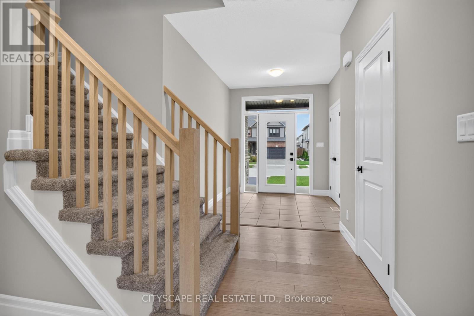 68 Davidson Drive West, Stratford, ON photo 5