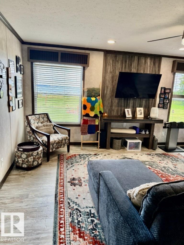 890 PELICAN RD - 33