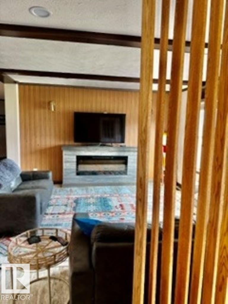 890 PELICAN RD - 27