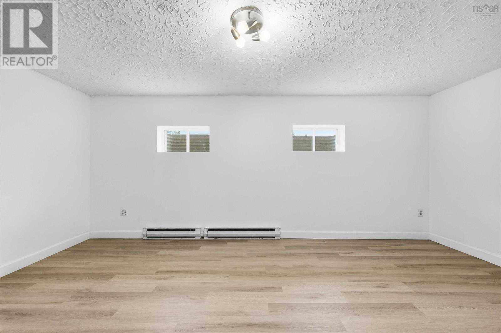 48 Regal Road - 26