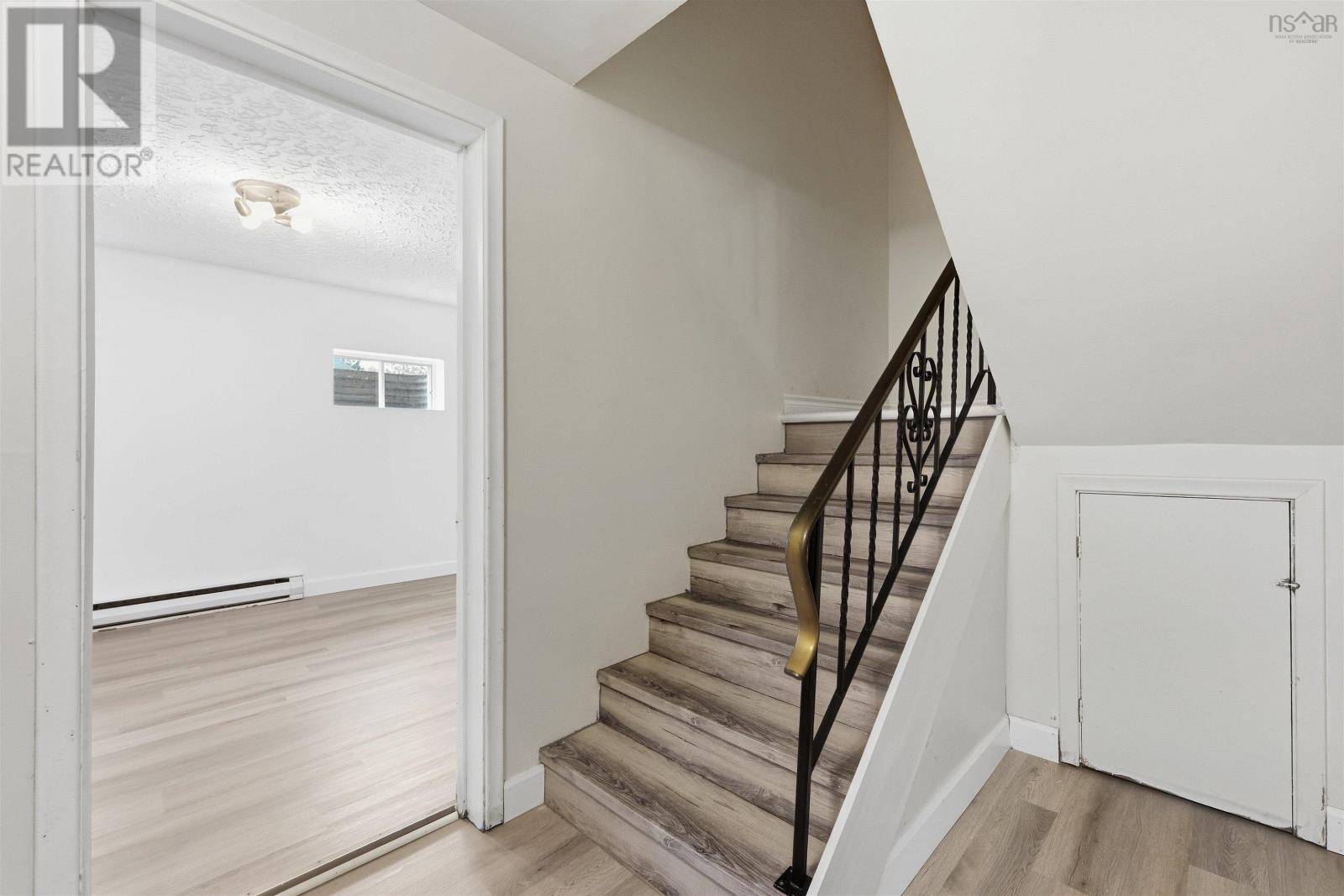 48 Regal Road - 25