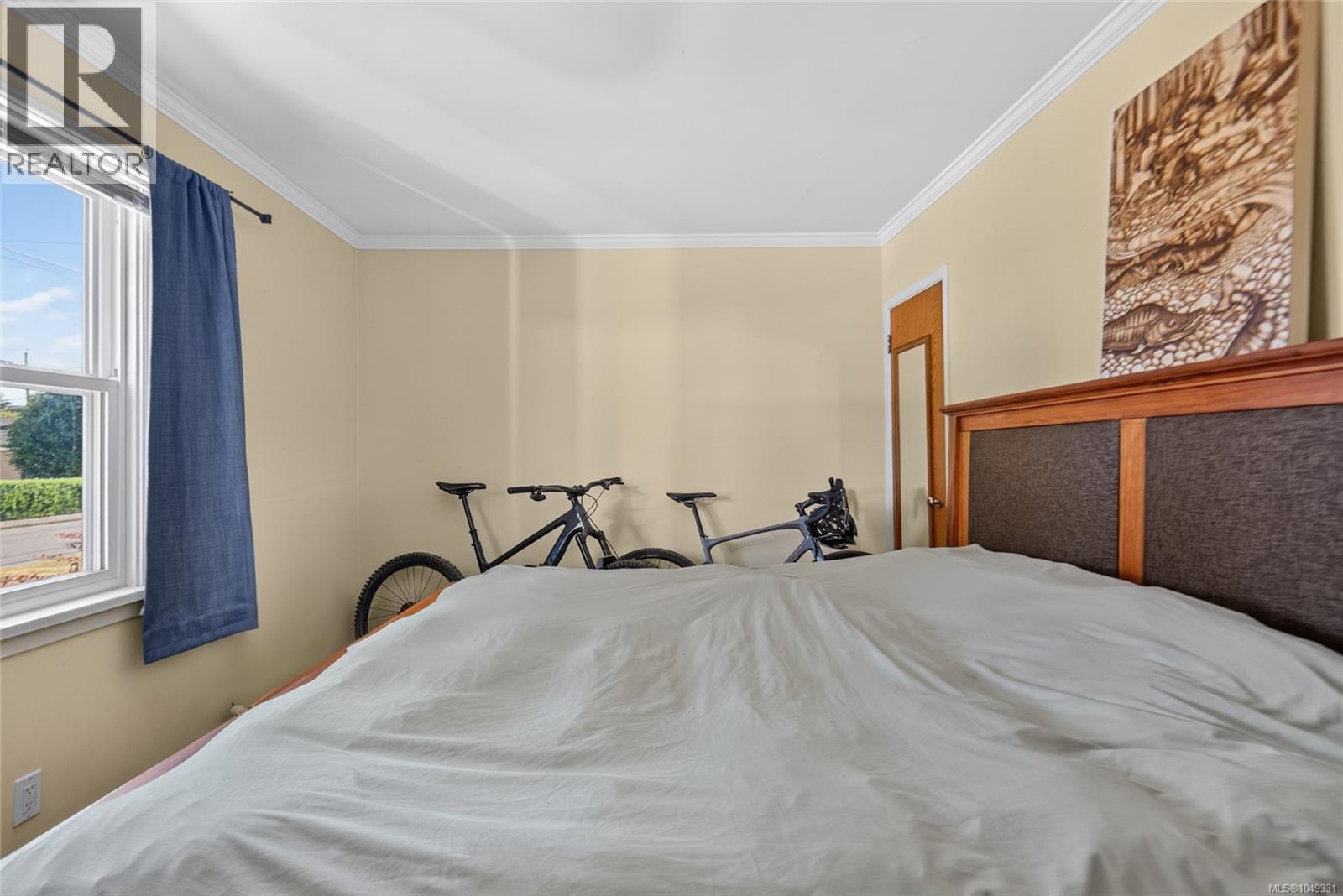 930 Wharncliffe Rd - Image 23