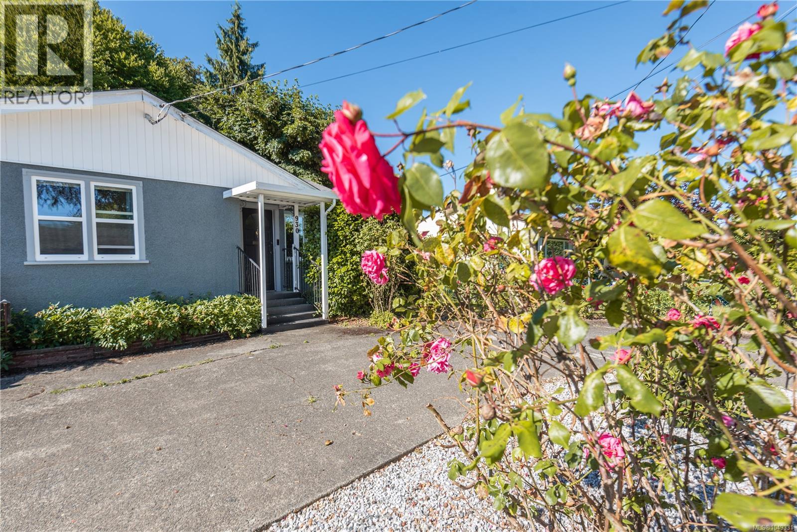 930 Wharncliffe Rd - Image 40