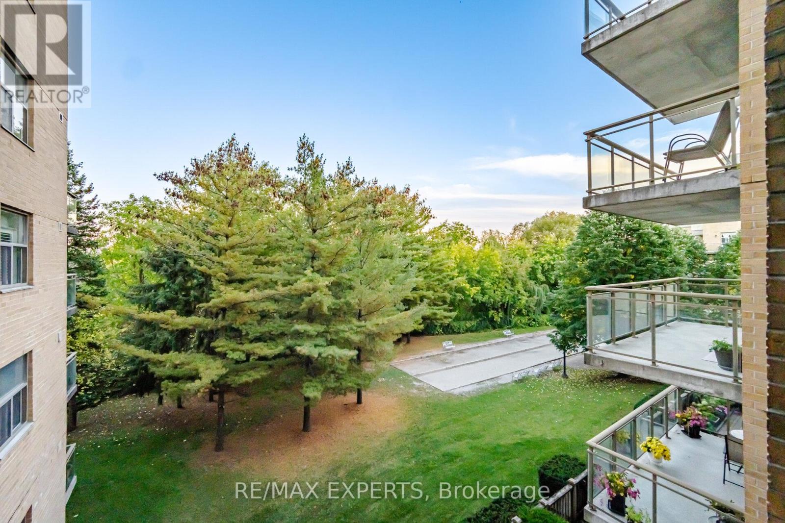 Photo 15 of 304 - 2504 Rutherford Road, Vaughan (Maple)