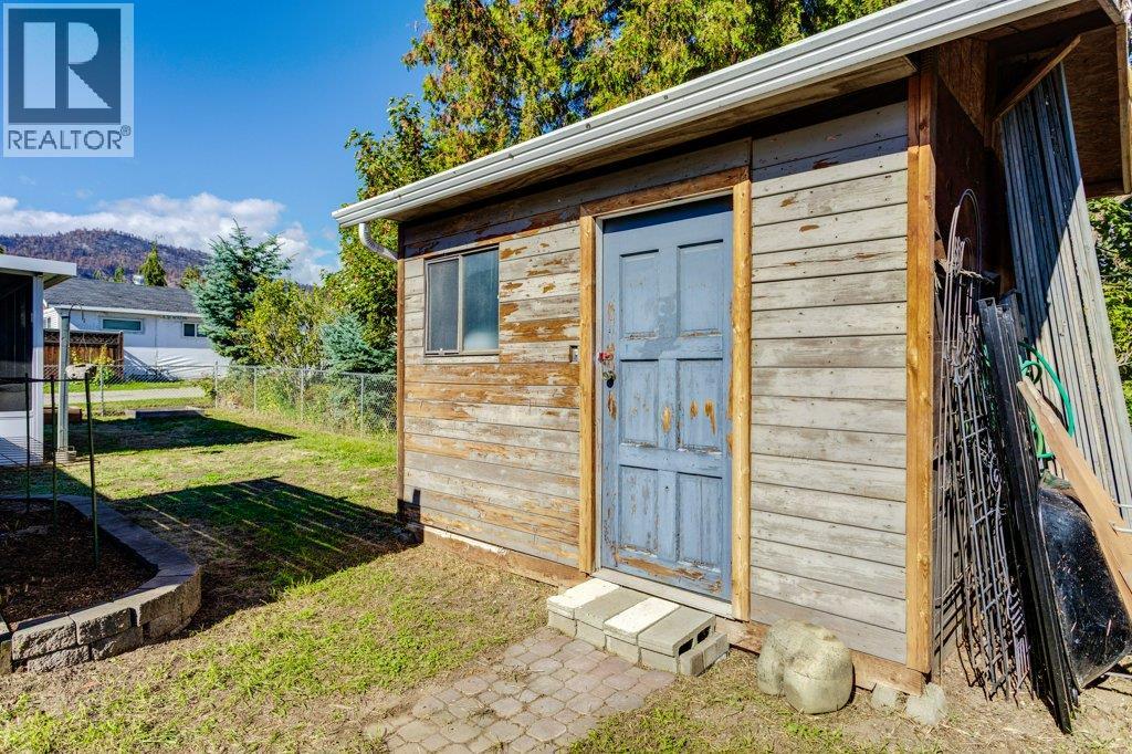 9702 Sargeant Street, Summerland