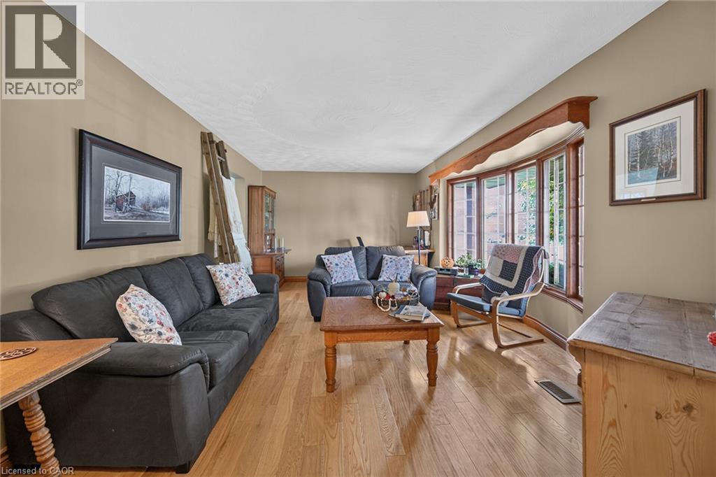 108 TEMPERANCE Street E - Image 8