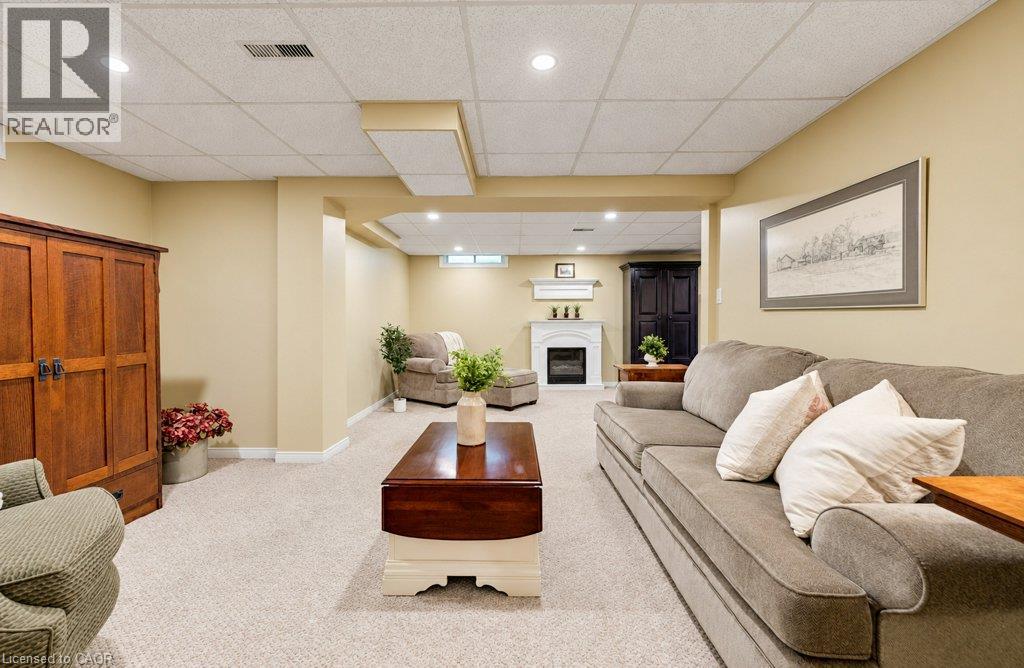 469 WESTVALE Drive - Image 32