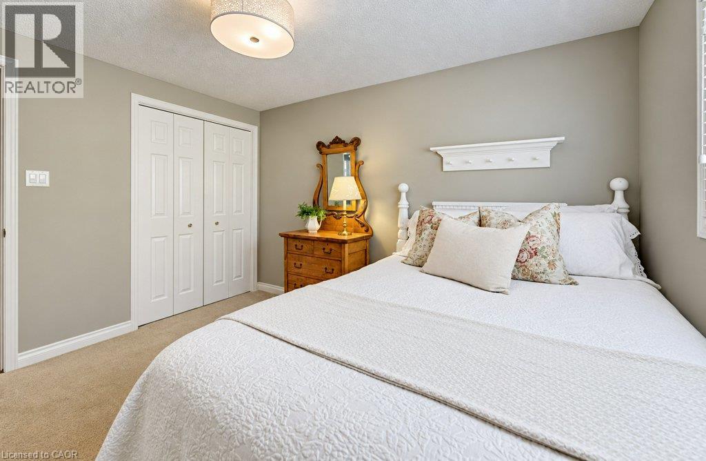 469 WESTVALE Drive - Image 24