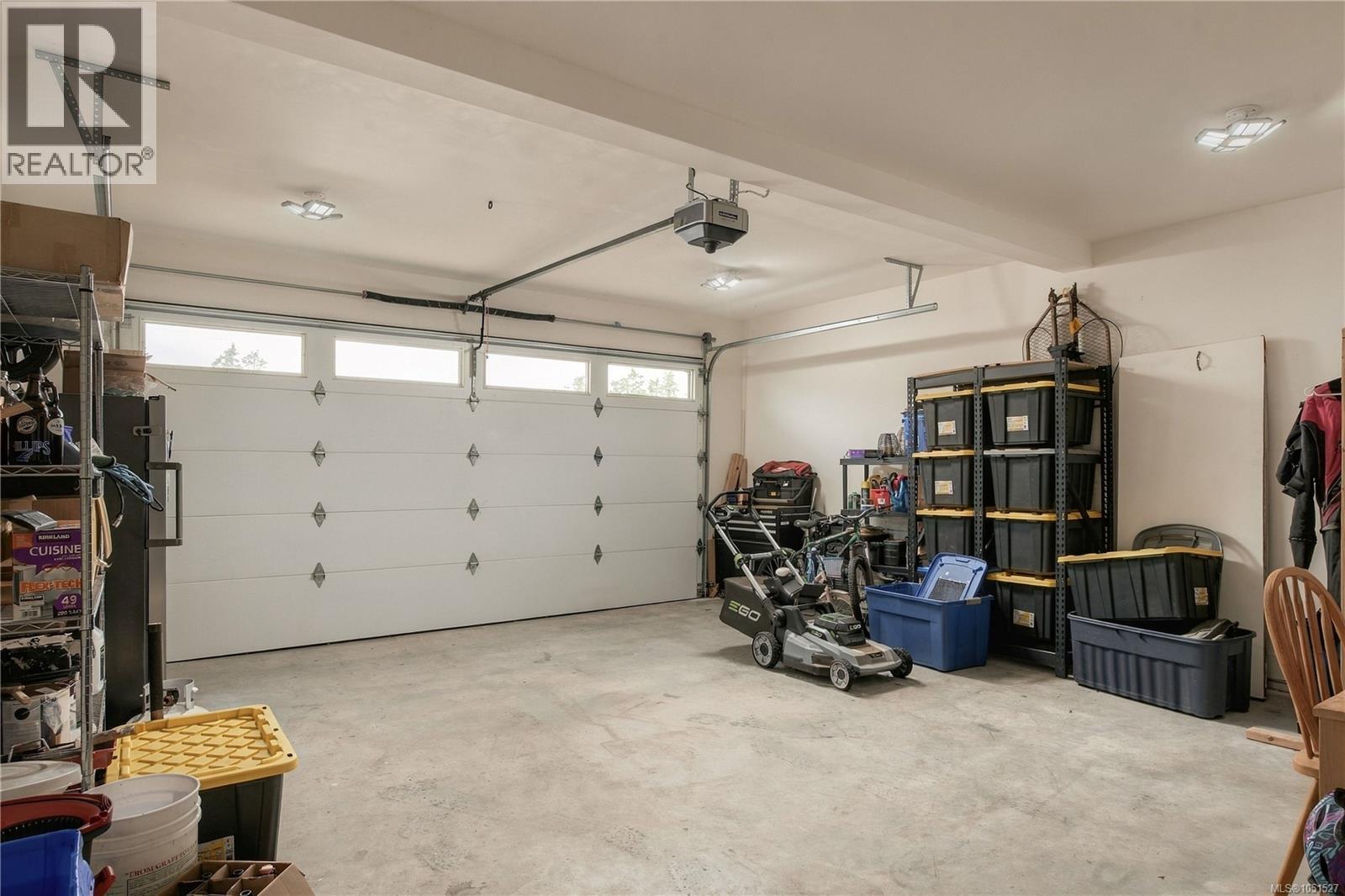 1866 Vee Rd - 43