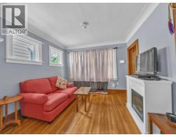 Living room - 1673 Cadillac Street, Windsor, ON N8Y2V6 Photo 9