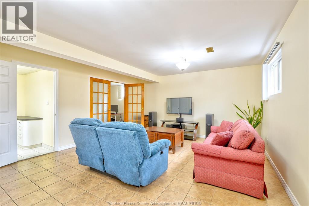 3325 DOLPHIN COURT - 19