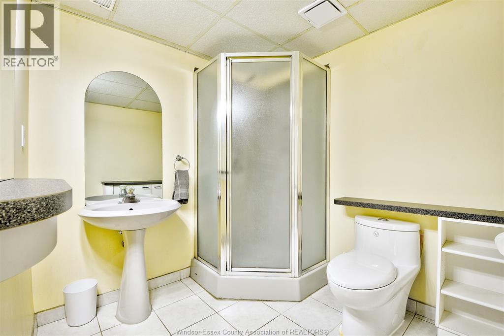 3325 DOLPHIN COURT - Image 22