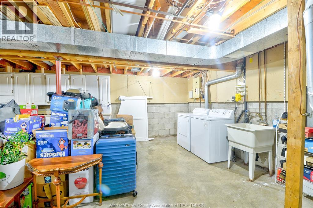 3325 DOLPHIN COURT - 23