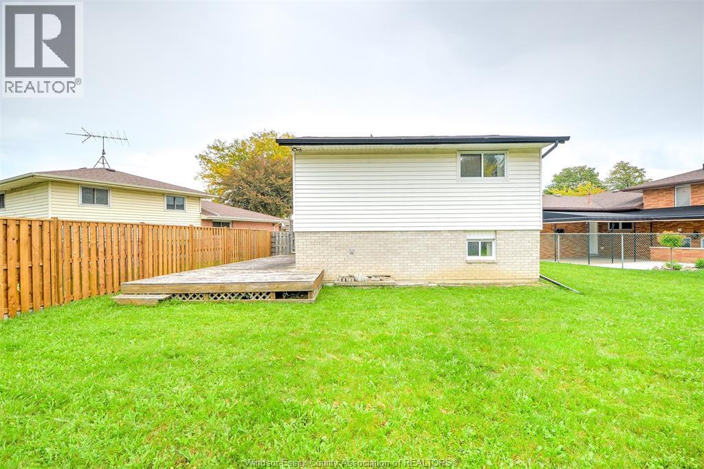 3325 DOLPHIN COURT - Image 26