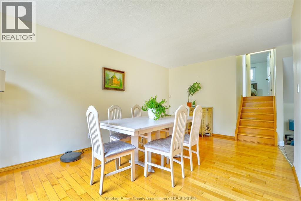 3325 DOLPHIN COURT - 5