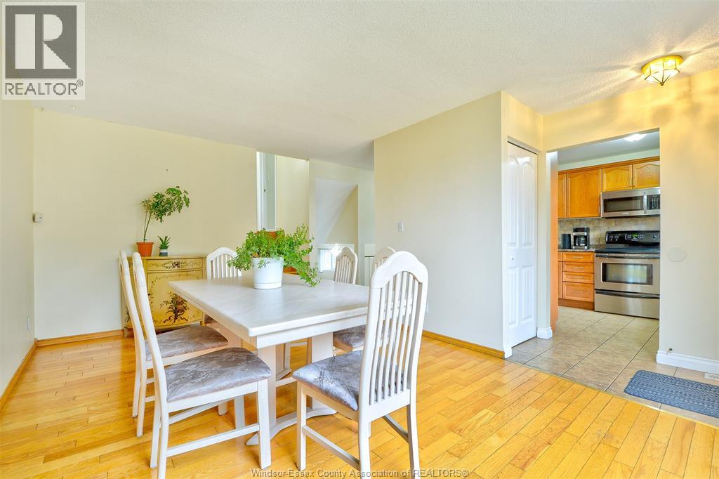 3325 DOLPHIN COURT - 6