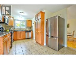 Kitchen - 3325 Dolphin Court, Windsor, ON N8R2G7 Photo 10