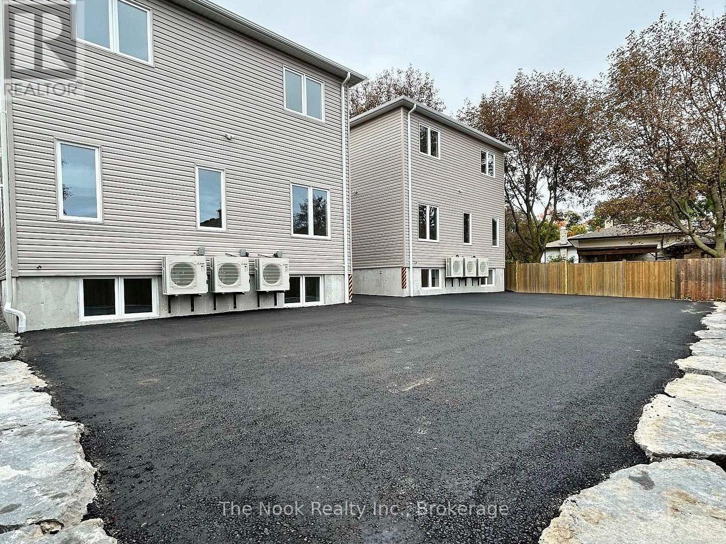 2- 403 Thornton Road North, Oshawa, ON photo 24