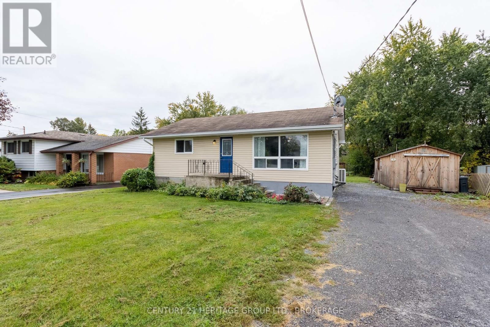 3007 PRINCESS STREET - 1