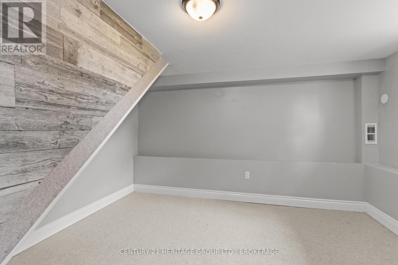 3007 PRINCESS STREET - 21