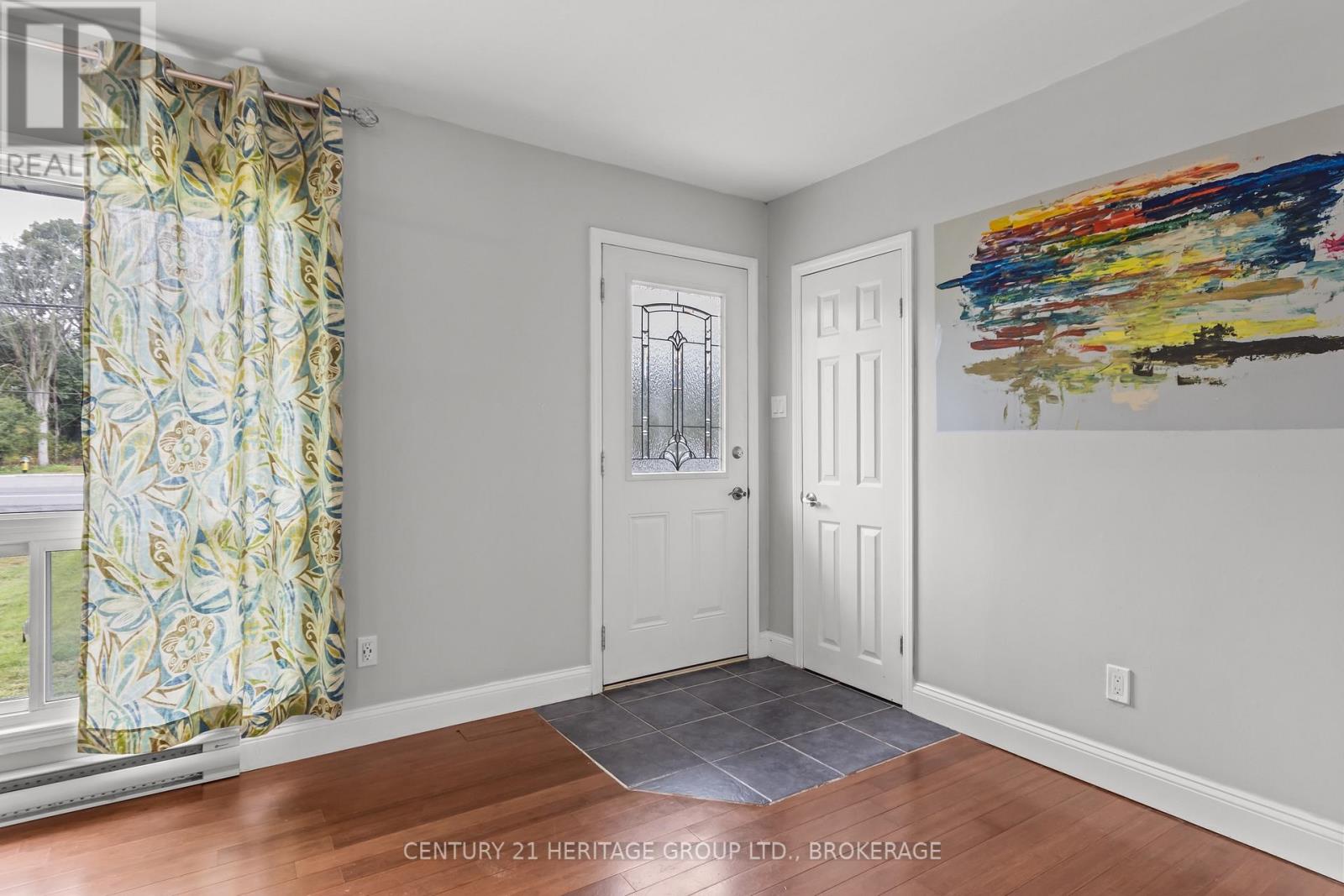 3007 PRINCESS STREET - 4