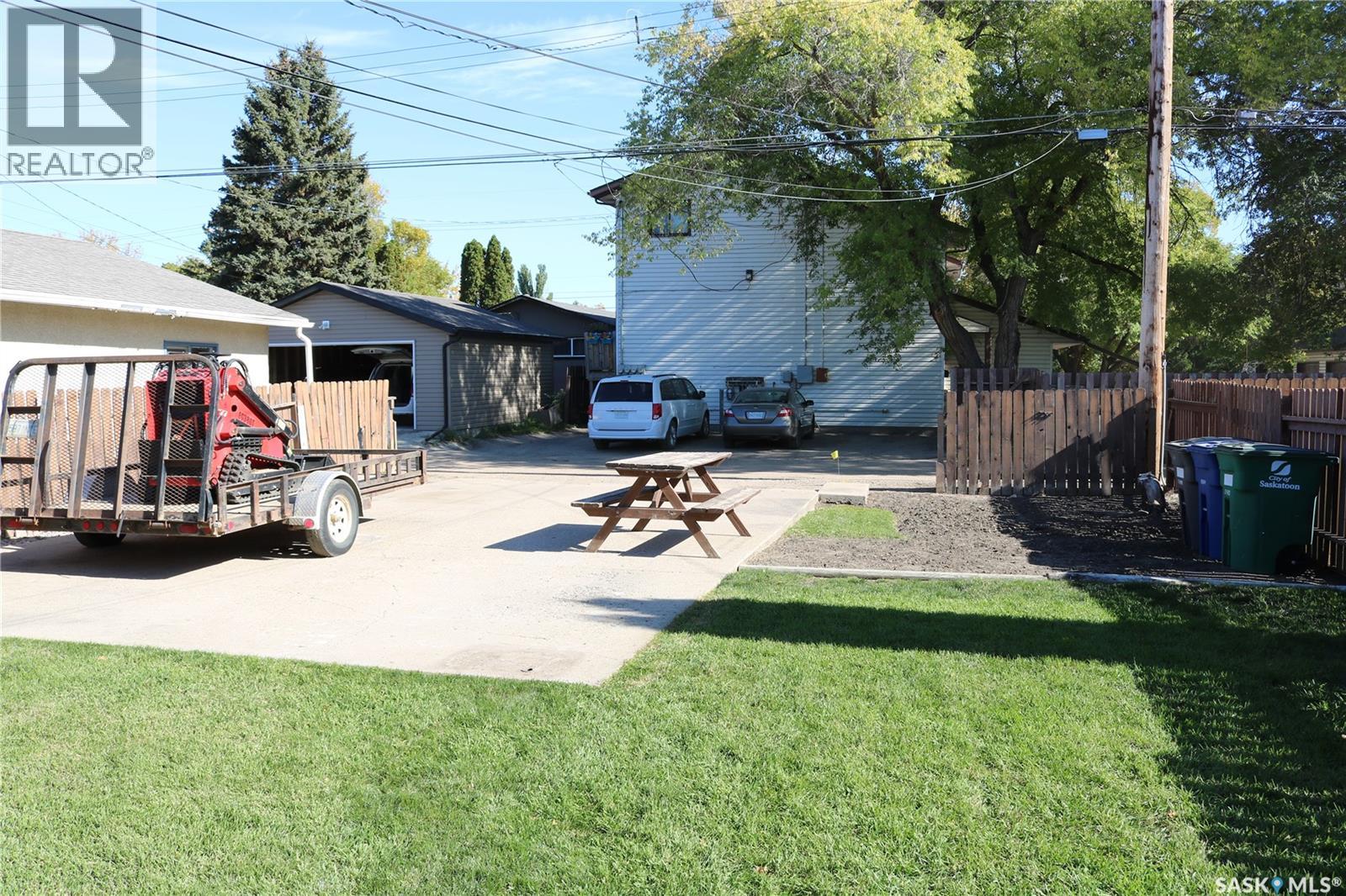 1641 Thompson AVENUE, Saskatoon — photo 22