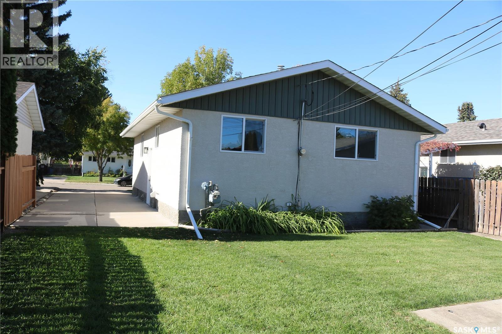 1641 Thompson AVENUE - 3