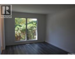 3pc Bathroom - 1641 Thompson Avenue, Saskatoon, SK S7N1Y2 Photo 9