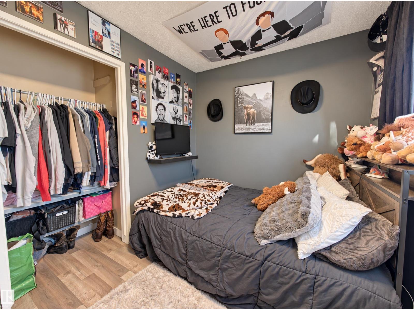 9218 81A ST - 26