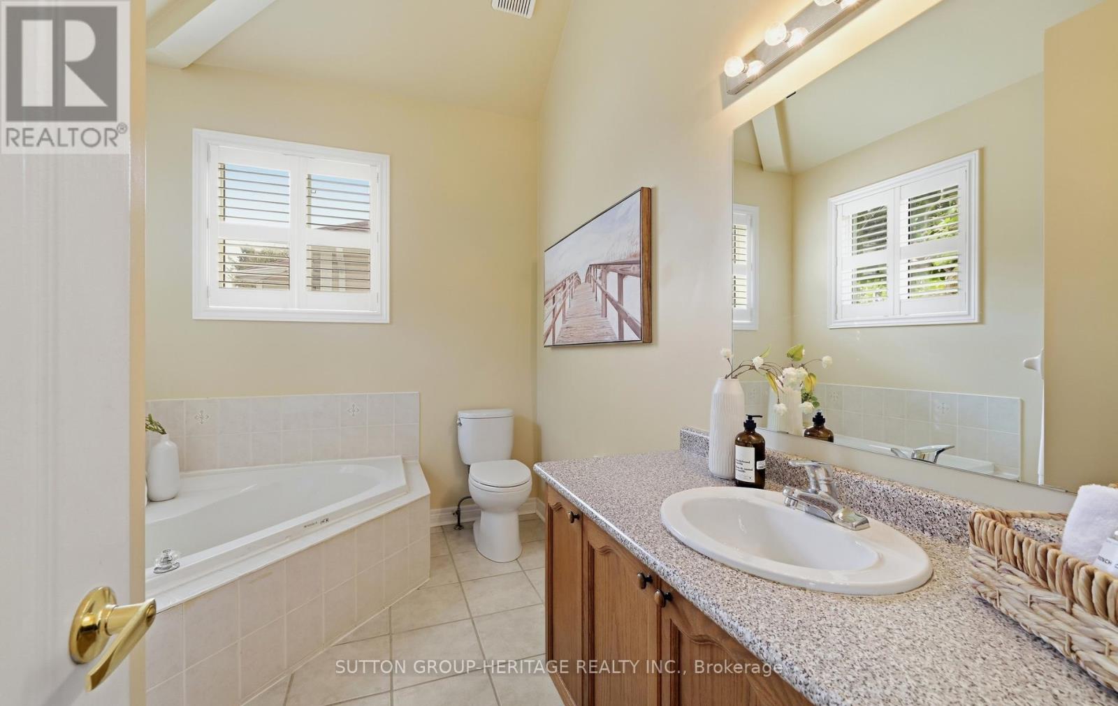 35 KIMBERLY DRIVE - 14