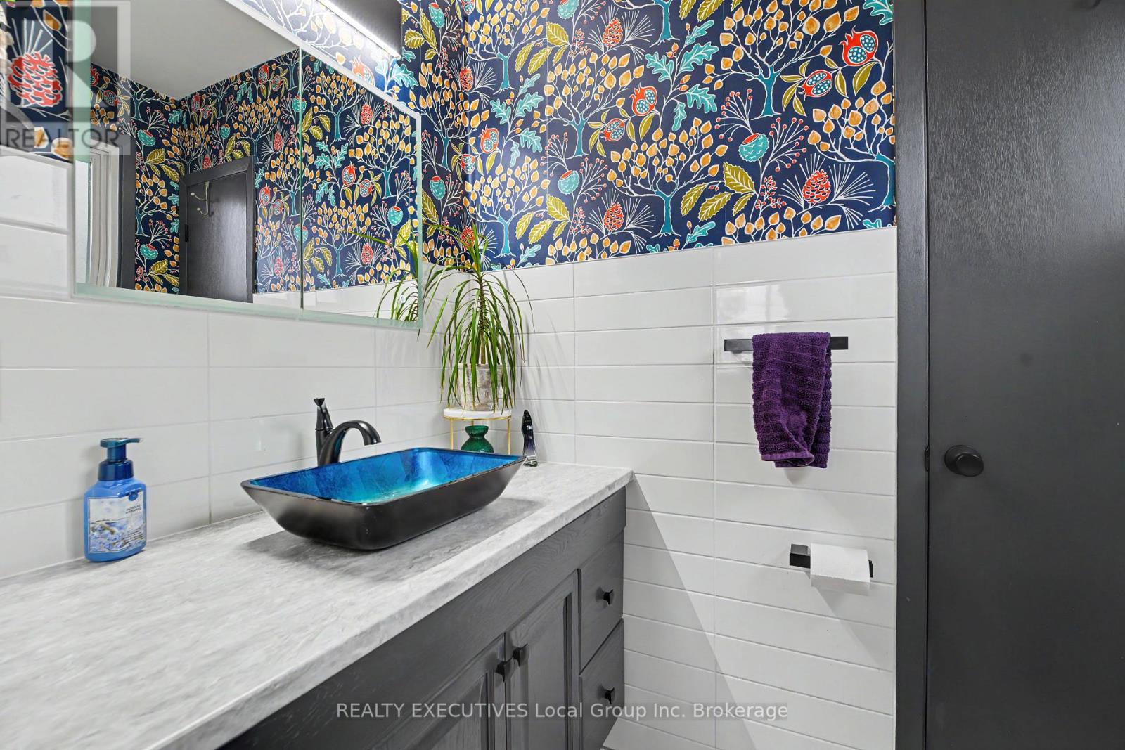 856 JANE STREET - Image 4