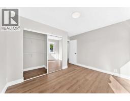3pc Bathroom - 3320 60 Street Ne, Calgary, AB T1Y3S9 Photo 14