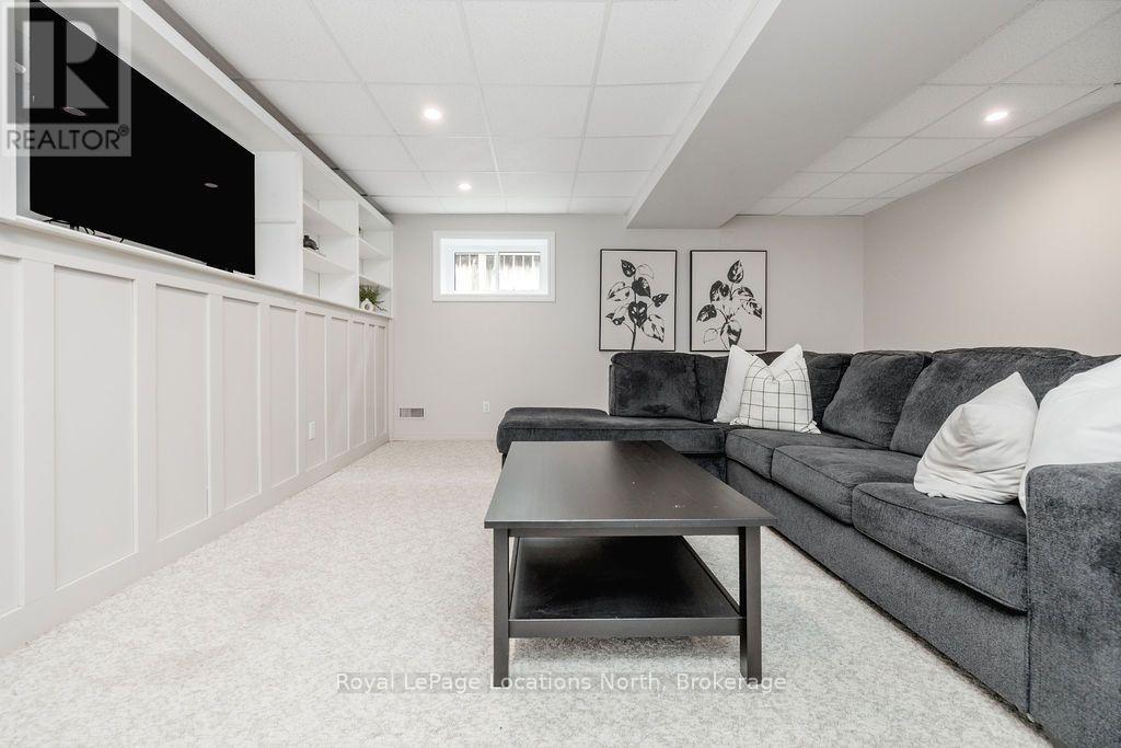 45 BUSH Crescent, Wasaga Beach photo 24