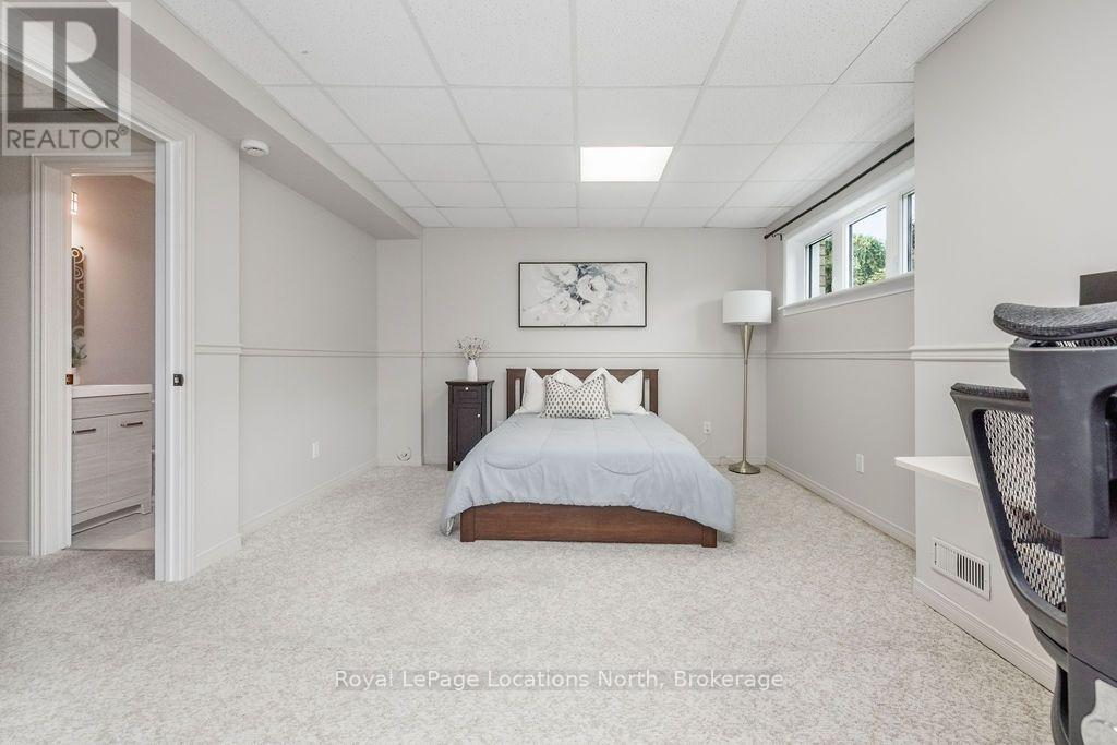 45 BUSH Crescent, Wasaga Beach photo 26