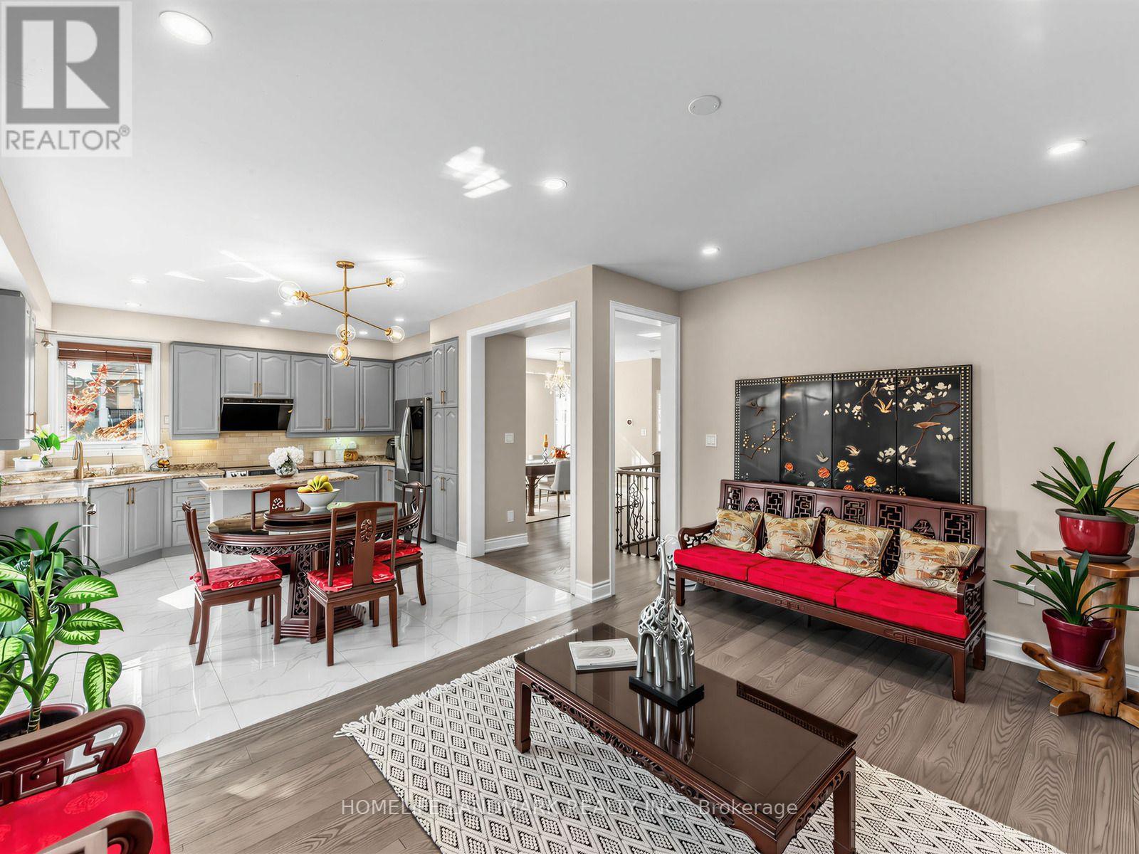 72 VANDERVOORT DRIVE - 7