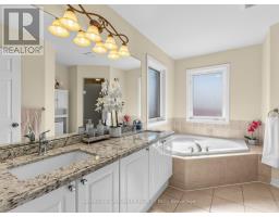 72 Vandervoort Drive, Richmond Hill, ON L4E0C7 Photo 22