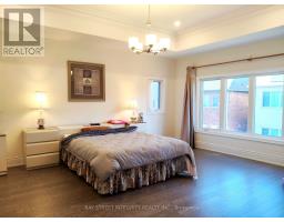 211 Hillsview Drive, Richmond Hill, ON L4C4L8 Photo 10