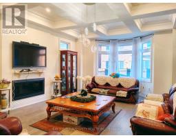 211 Hillsview Drive, Richmond Hill, ON L4C4L8 Photo 7