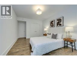 2104 Devon Road, Oakville, ON L6J2N2 Photo 42