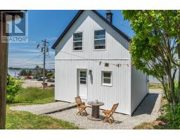 7 Pearl Street, Yarmouth, NS B5A3M4 Photo 32