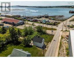 7 Pearl Street, Yarmouth, NS B5A3M4 Photo 34