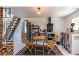 7 Pearl Street, Yarmouth, NS B5A3M4 Photo 8
