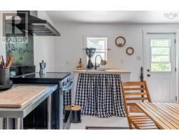 7 Pearl Street, Yarmouth, NS B5A3M4 Photo 9