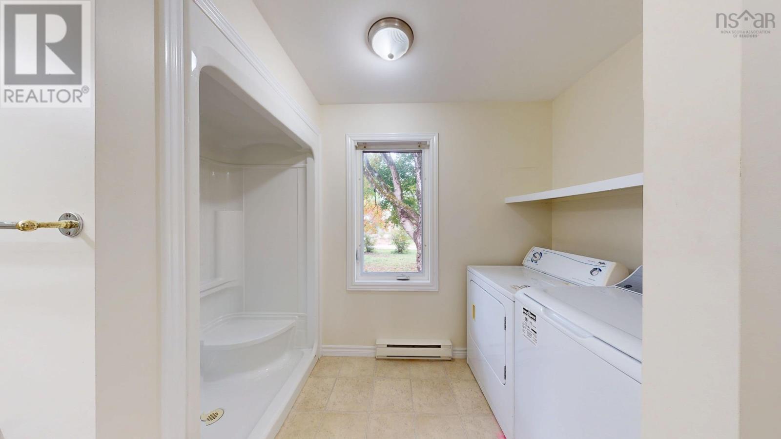 9517 Commercial Street - 34