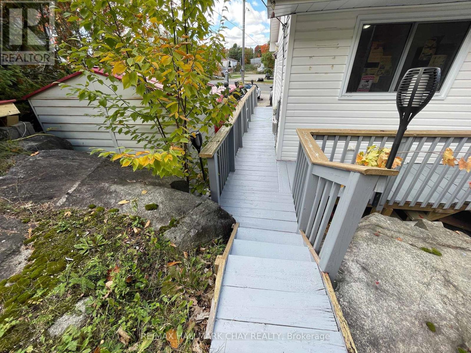 85 Mississauga Avenue — photo 23