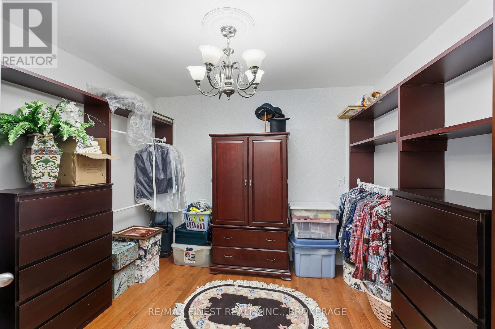 18 STORMONT AVENUE - 21