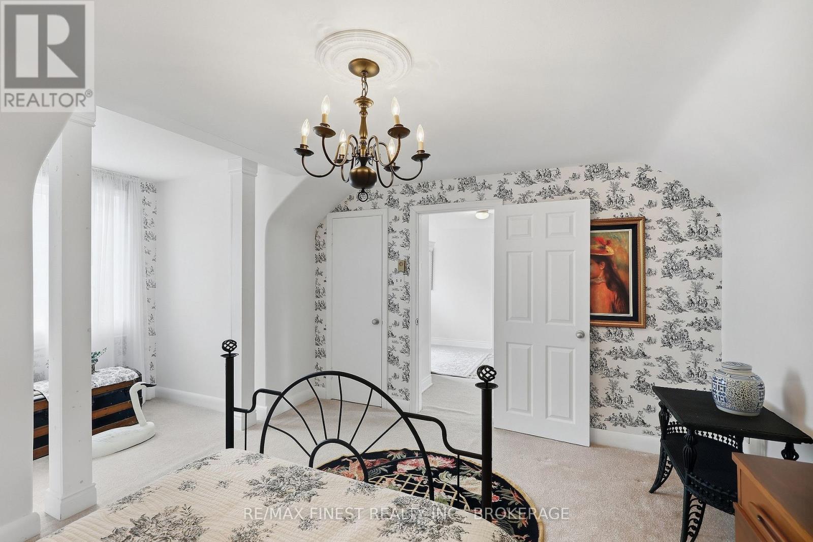 18 STORMONT AVENUE - Image 33