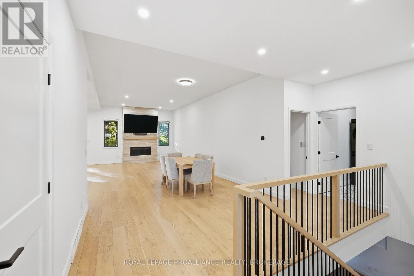 1259 Carfa Crescent — photo 10